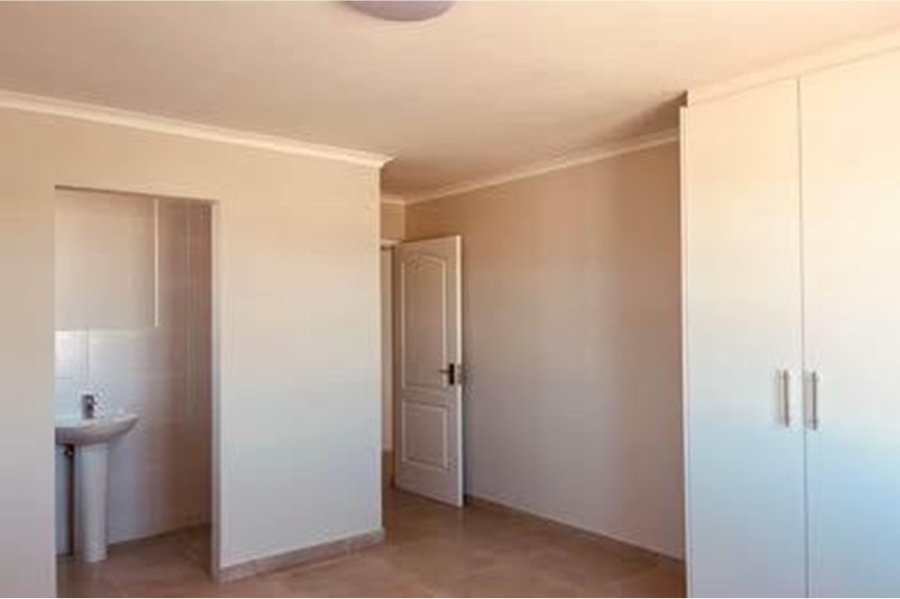 3 Bedroom Property for Sale in Hoogland Western Cape